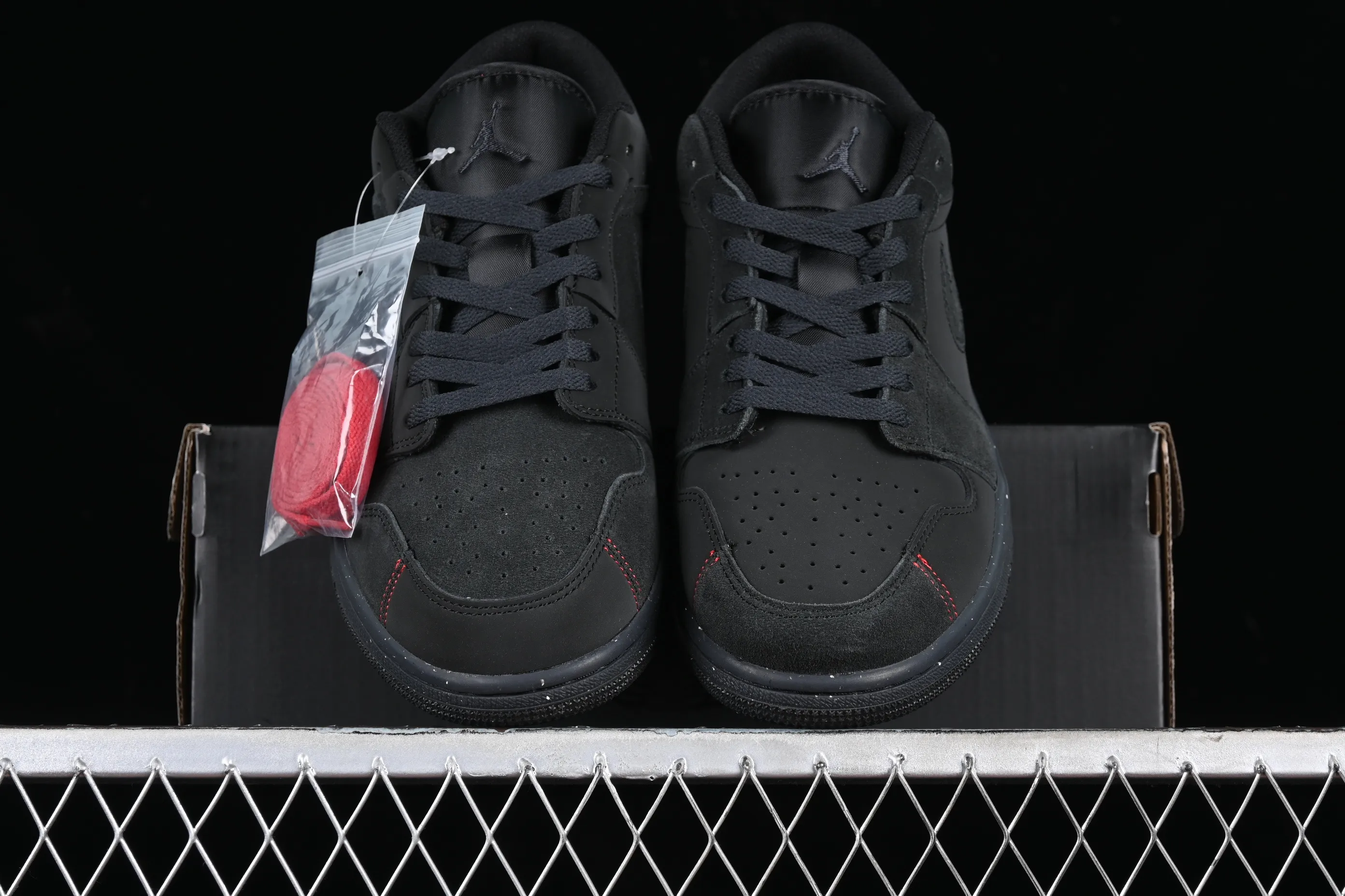 All categories Air Jordan Jordan series basketball shoes Air Jordan 1 Low Z version Air Jordan 1 Low SE Craft "Dark Smoke Grey" AJ1 Joe 1 dark smoke gray low-top cultural casual sneakers FD8635-001
